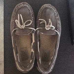 Kids Ugg slippers